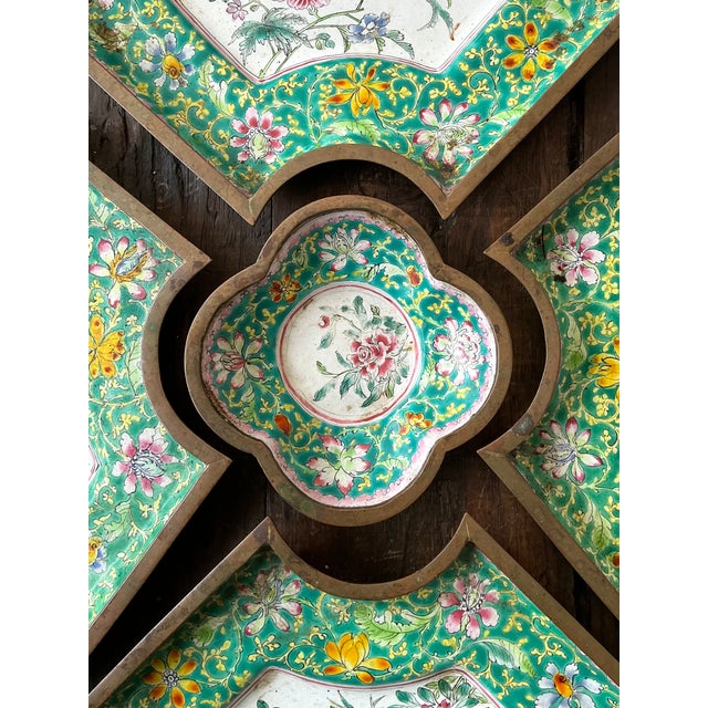 Vintage Chinoiserie Hand Painted Floral Metal Tray Set For Sale In West Palm - Image 6 of 12