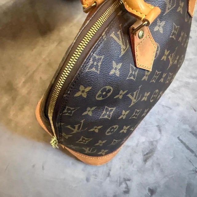 Animal Skin A Late 20th Century Louis Vuitton Monogram Canvas Alma Hand-Bag For Sale - Image 7 of 16