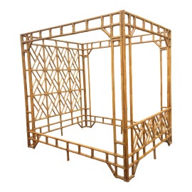 Example of Four Poster and Canopy Beds