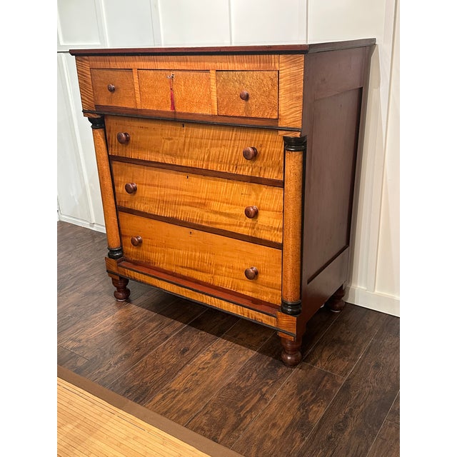 American Empire Curly and Bird’s Eye Maple Chest, Circa 1830. For Sale In Greenville, SC - Image 6 of 15