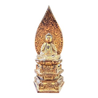 Japanese Carved Wood Buddha With Gold Leaf & Black Lacquer Mid-20th Century For Sale