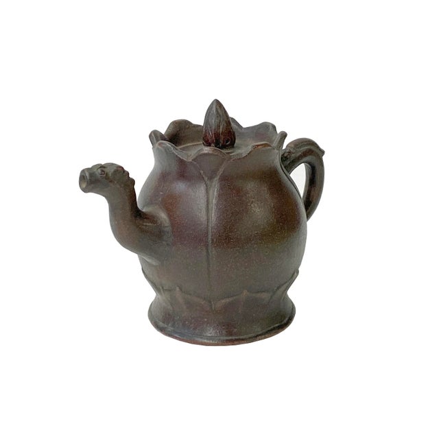Yixing located in Eastern China Jiangsu is famous for its teapot-making because of its special soil “Zisha” (purple soil),...