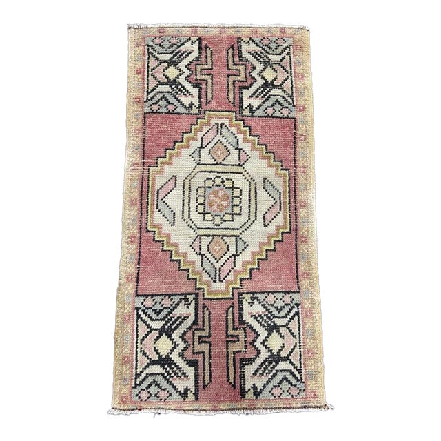 Turkish Yastik Rug 1'7" x 3'3" For Sale