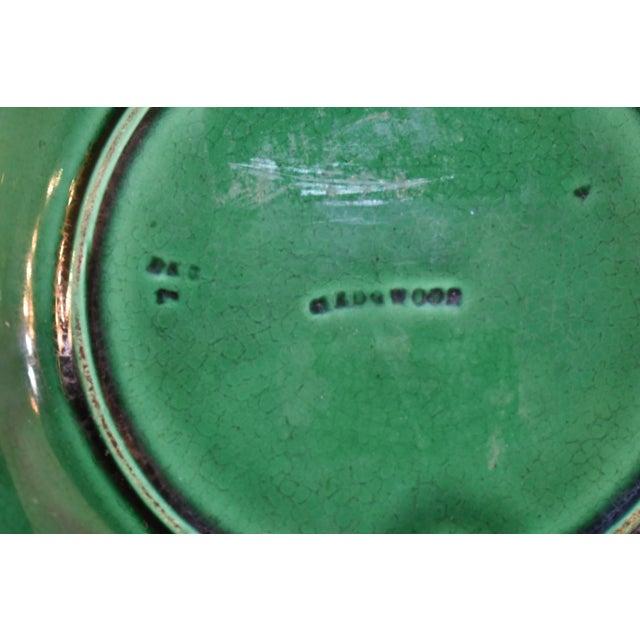 Green Pair of 19th Century Wedgwood Green Majolica Sunflower Plates For Sale - Image 8 of 9