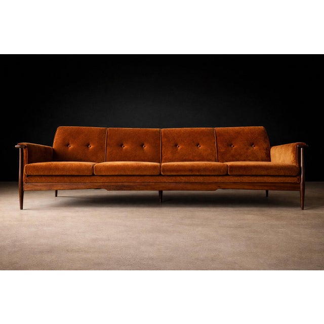 “Canoa” Sofa in Brazilian Rosewood & Mohair, Liceu De Artes E Ofícios, Brazil, 1960s For Sale In New York - Image 6 of 14