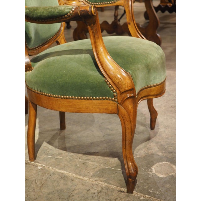 Pair of Antique French Walnut Violin Back Fauteuils, Circa 1885 For Sale In Dallas - Image 6 of 18
