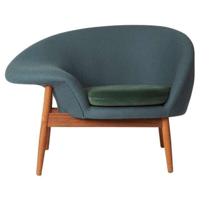 Fried Egg Left Lounge Chair Petrol in Forest Green by Warm Nordic For Sale