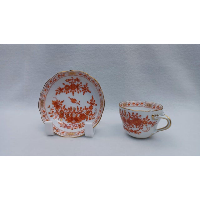 Indian Painting Coral Red Demitasse Mokka Cup and Saucer Duo from Meissen Porcelain, 1950s For Sale - Image 11 of 11