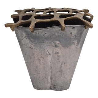Large Brutalist Decorative Urn by David Marshall, Late 20th Century For Sale