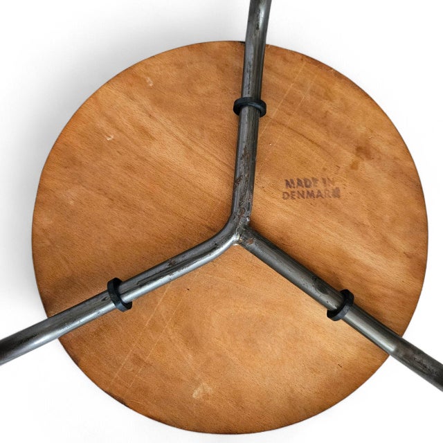 Mid-Century Arne Jacobsen "Dot" Stools by Fritz Hansen - Set of 3 For Sale - Image 17 of 18