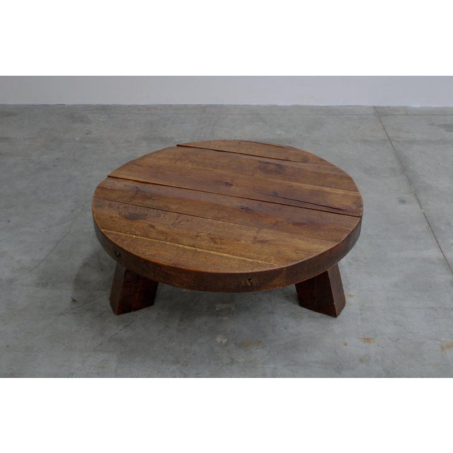 Oak coffee table The table is in a good condition with some signs of usage.