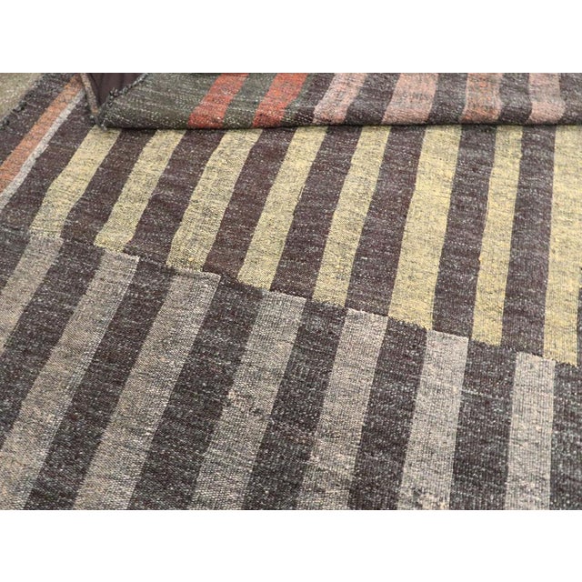Galerie Shabab Collection Mid-20th Century Handmade Turkish Flatweave Kilim Oversize Carpet For Sale - Image 9 of 9