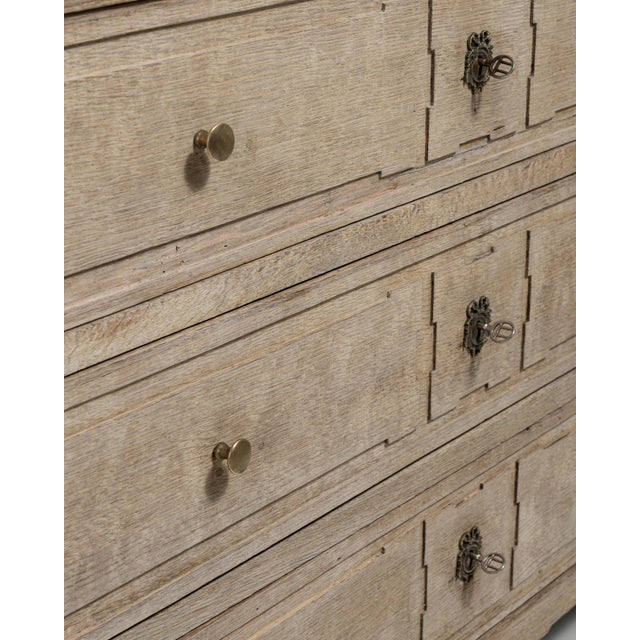 Wood 19th Century Provençal Oak Chest of Drawers For Sale - Image 7 of 18