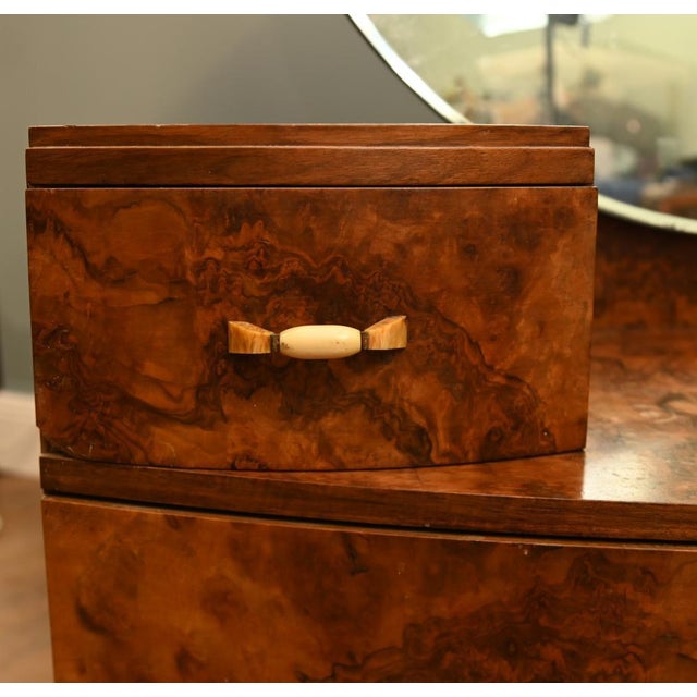 Gold Art Deco Dressing Table in Burr Walnut, 1930 For Sale - Image 8 of 16