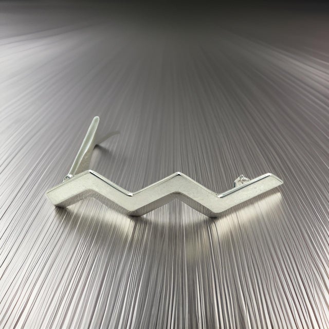 Late 20th Century Tiffany & Co Estate Zigzag Wave Brooch Pin Sterling Silver by Paloma Picasso For Sale In New York - Image 6 of 9