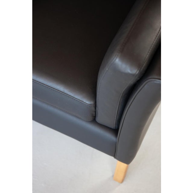 1990s Mid-Century Danish Black Leather Two-Seater Sofa from Mogens Hansen, 1960s For Sale - Image 5 of 6