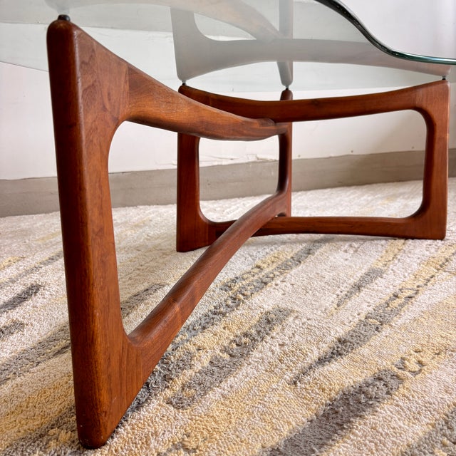 Adrian Pearsall 1960s Adrian Pearsall Attributed Sculptural Walnut Coffee Table With Freeform Amoeba Glass Top For Sale - Image 4 of 9