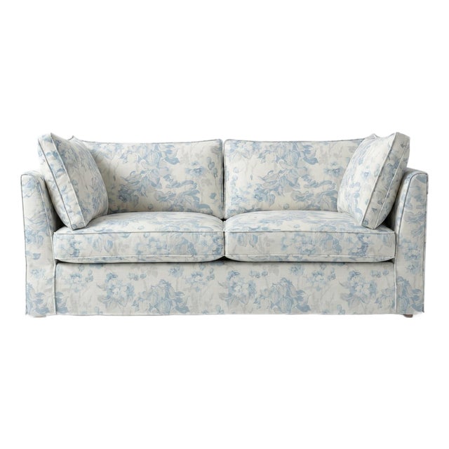 Sophie Conran Coco 2.5 Seater Sofa - Andrew Martin Midsummer Faded Blue with Knife Edge Cushion For Sale