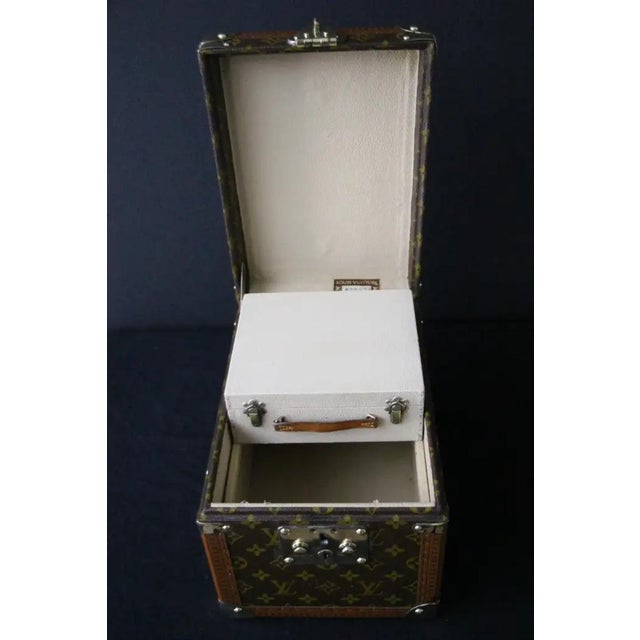 Small Vanity Case from Louis Vuitton, 1980s For Sale - Image 13 of 17