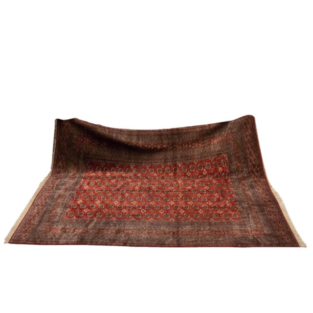 :: Extremely detailed repeating multi-column and row gul medallions in a tight and fine weave. Amazing splendor in design...