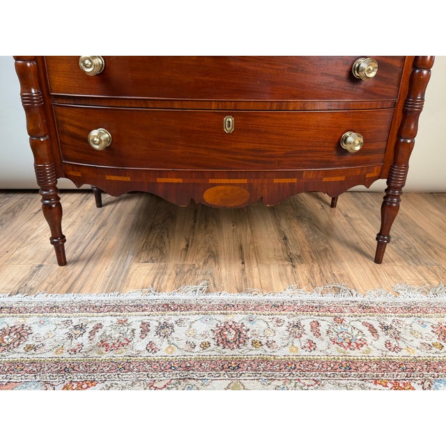 Early 19th Century New England Federal Mahogany Bow-Front Chest of Drawers With Backsplash, C. 1820–1840 For Sale - Image 9 of 11