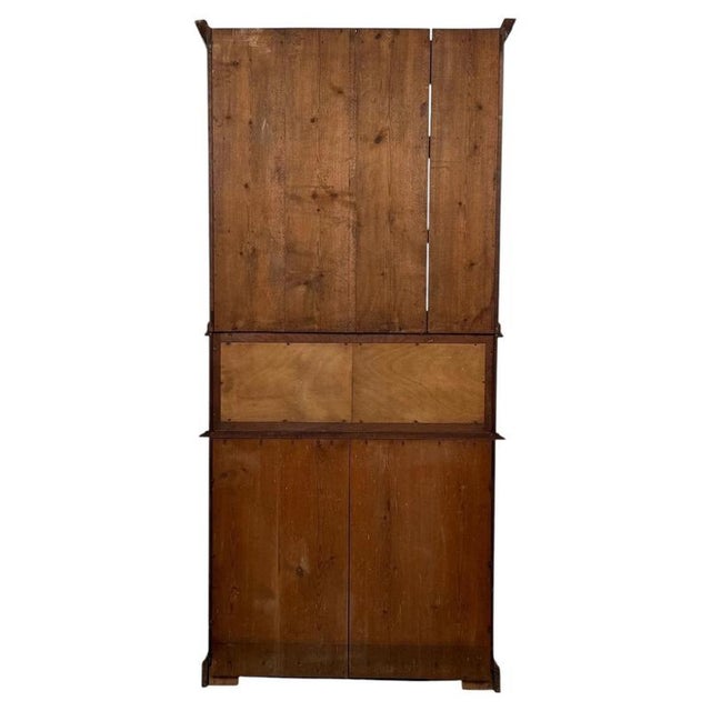 20th Century Edwardian English Walnut Bookcase with Bevelled Mirror, 1890s For Sale - Image 10 of 13