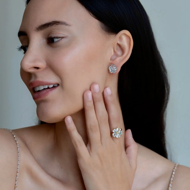 Nina Zhou Aquamarine Diamond Cherry Blossom Ring in 14k Yellow Gold, size 5.5 For Sale - Image 10 of 11