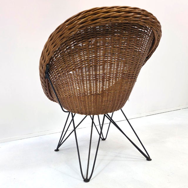Dutch Rattan Chair by Teun Velthuizen for Urotan, 1950s, in Very Good conditions. Designed 1950 to 1959 I have official...