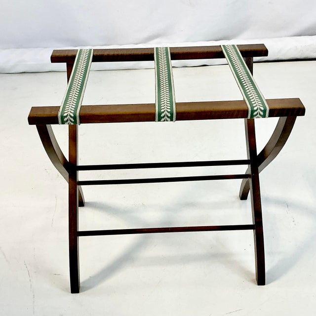 This English Style folding luggage rack is a tried and true design that is so perfect for a guest room. This one is wood...