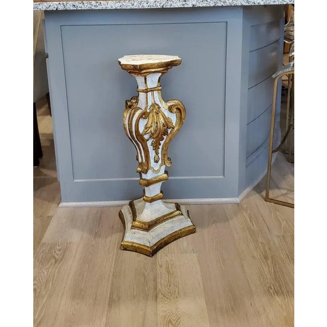 Vintage Italian Baroque Carved Giltwood Pedestal For Sale - Image 4 of 11