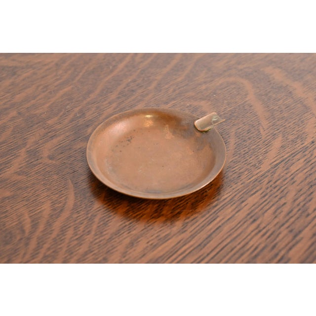 A gorgeous Arts & Crafts period copper ashtray or catchall By Roycroft (signed with impressed orb and cross mark) USA,...