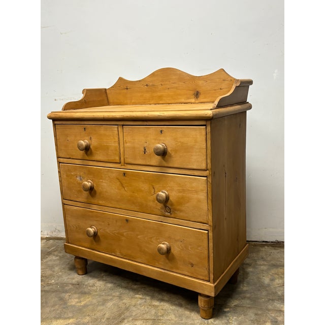 19th Century 19th Century English Pine Chest of Drawers For Sale - Image 5 of 8