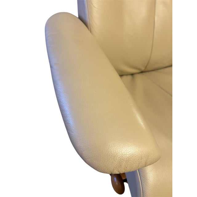 Fjords by Hjellegjerde Norwegian Leather Swivel Recliner & Ottoman – Ivory – Scandinavian Modern For Sale - Image 10 of 12