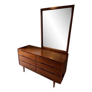 1960s Mid-Century Vintage 6 Drawer Stanley Dresser W/ Mirror For Sale