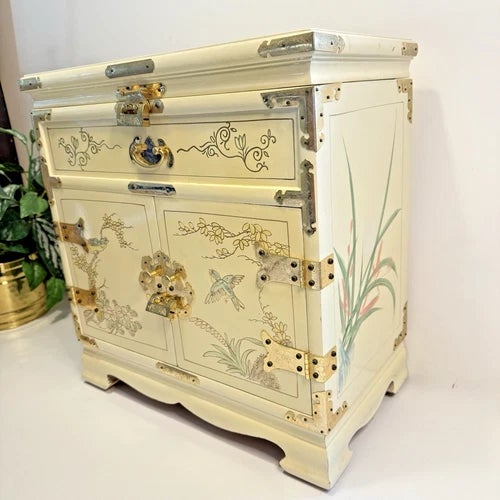 Wood Vintage Large Japanese Cream Lacquer Wood Jewelry Box 3 Drawers, Lift Top With Two Locks For Sale - Image 7 of 13