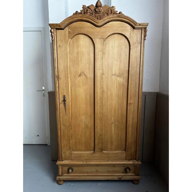Large French Country Bonnetière in Carved Pine, 1920s For Sale - Image 10 of 11