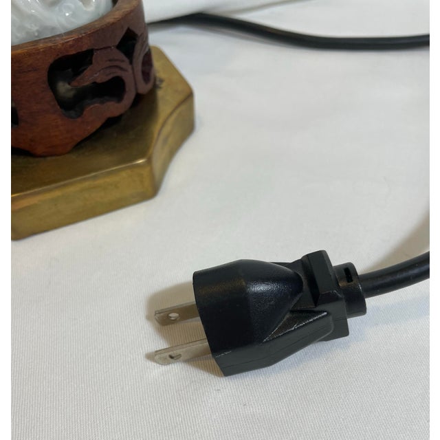 Early 20th Century Antique White Porcelain Kwan Yin Statue Lamp For Sale - Image 5 of 12