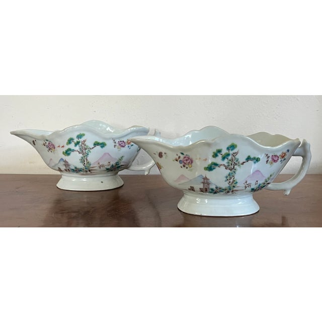 Chinoiserie Antique 18th Century Chinese Export Qianlong Porcelain Sauce Boats in Famille Rose Glaze Circa 1750 - a Pair For Sale - Image 3 of 12