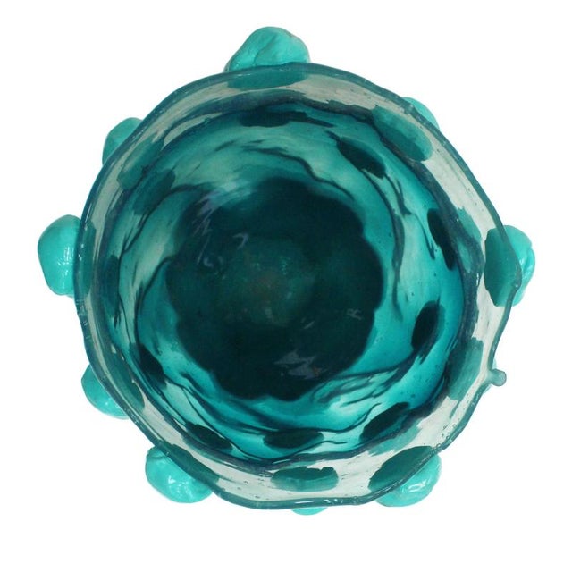 The “Nugget” vase, designed by Gaetano Pesce as part of his celebrated Fish Collection, is a sculptural object crafted...