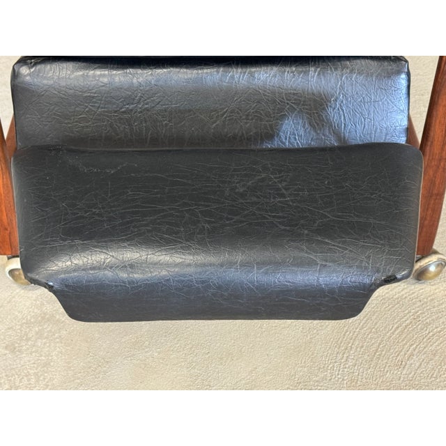 Wood 1950s Milo Baughman Walnut Black Recliner Lounge Chair For Sale - Image 7 of 10