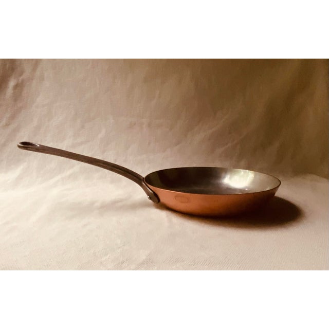 1970s Baumalu French Tinned Copper Sauté Frying Skillet Pan, Tin Lined, Cast Iron Handle, Made in France, 8" For Sale - Image 4 of 10