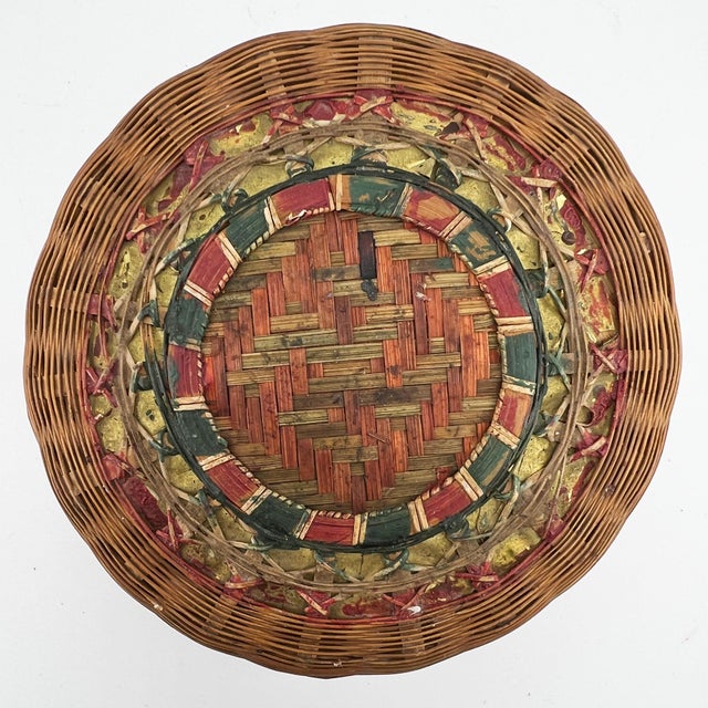 Late 19th Century Antique Round Lidded Painted Wicker Sewing Basket With Red & Green Decoration For Sale - Image 5 of 6