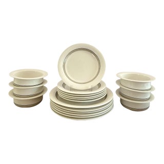 Late 20th Century Finland of Arabia Seita Arctica Dinner Set - 21 Piece For Sale