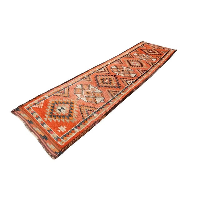 Handknotted vintage decorative Herki runner from Northern Iraq. Approximately 50-60 years old. In very good condition.