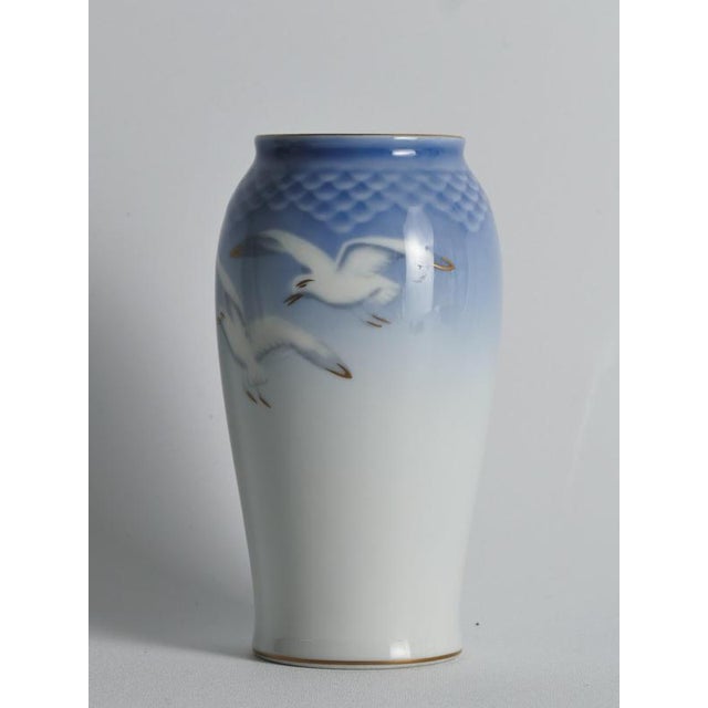 Vintage Porcelain Seagull Model 678 Vase from Bing & Gröndahl, Denmark, 1970s For Sale - Image 4 of 18