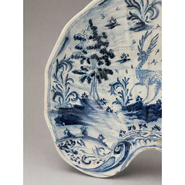 Spanish Tin-Glazed Shell-Form Basin Attr: Puente Del Arzobispo, Toledo 1790-1830 For Sale In Providence - Image 6 of 12