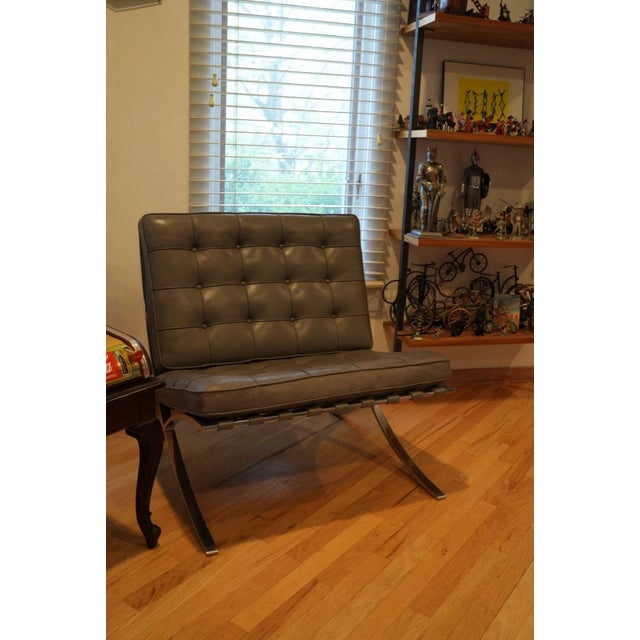 1990s 1990s Knoll Stainless Steel Barcelona Leather Chair Designed by Ludwig Mies Van Der Rohe For Sale - Image 5 of 9