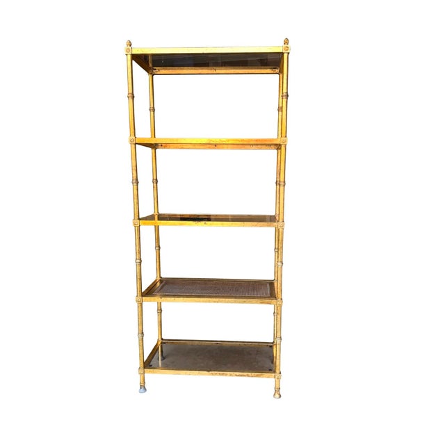 Labarge Vintage Italian Gold Gilt Faux Bamboo Étagère – Hollywood Regency Metal Bookcase With Smoked Glass & Cane Shelves For Sale - Image 4 of 9