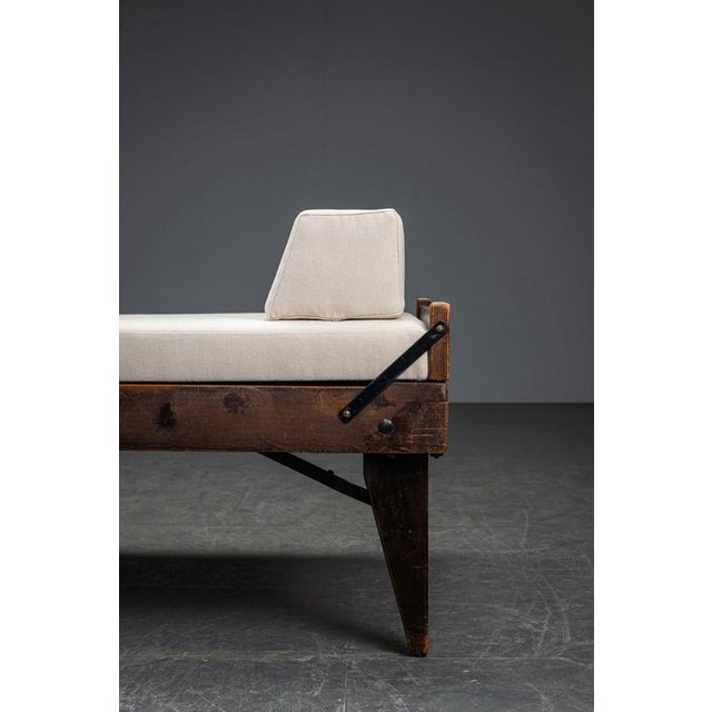 1950s Modernist Daybed period: 1950s origin: The Netherlands dimensions (cm): h68 x w180 x d76 cm material: wood, metal,...