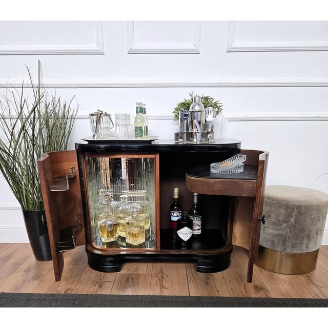 Paolo Buffa Mid-Century Art Deco Italian Burl Walnut Mosaic Dry Bar Cabinet with Mirror, 1960s For Sale - Image 4 of 12